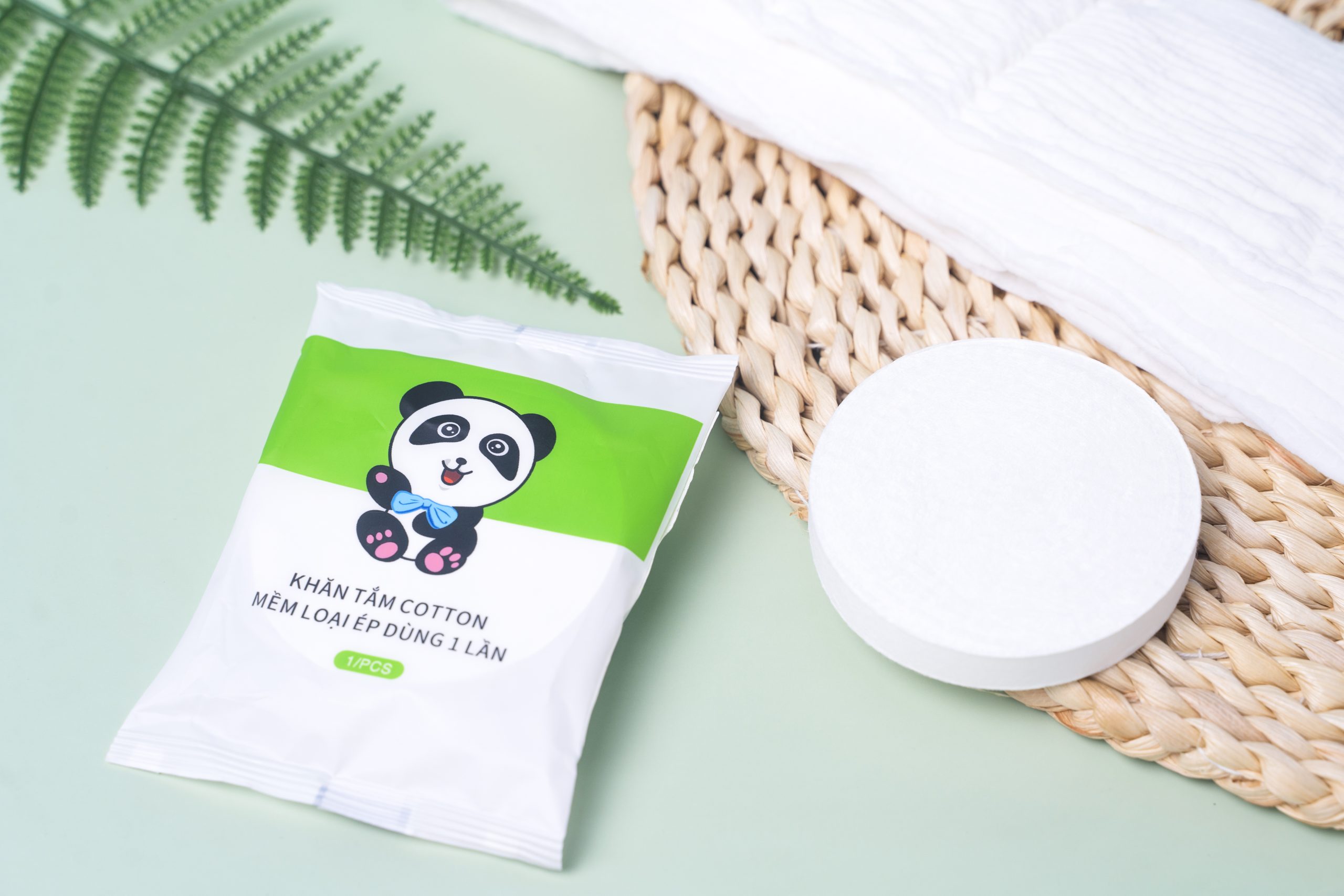 Bạn nên kiểm tra khăn nén cotton kỹ lưỡng rồi mới tiến hành thanh toán