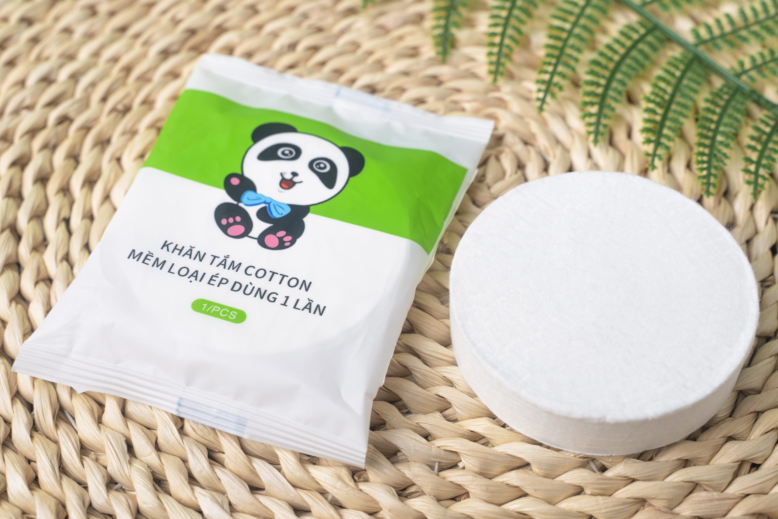 Viên nén khăn tắm Beyaki là gì? Mua ở đâu tốt nhất? 2 Khăn nén du lịch Beyaki được đóng gói giống hệt một viên kẹo nhỏ